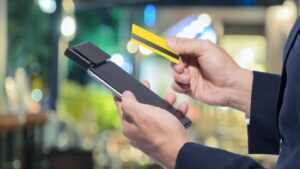 Apple, iPhone’ları POS cihazına dönüştürecek