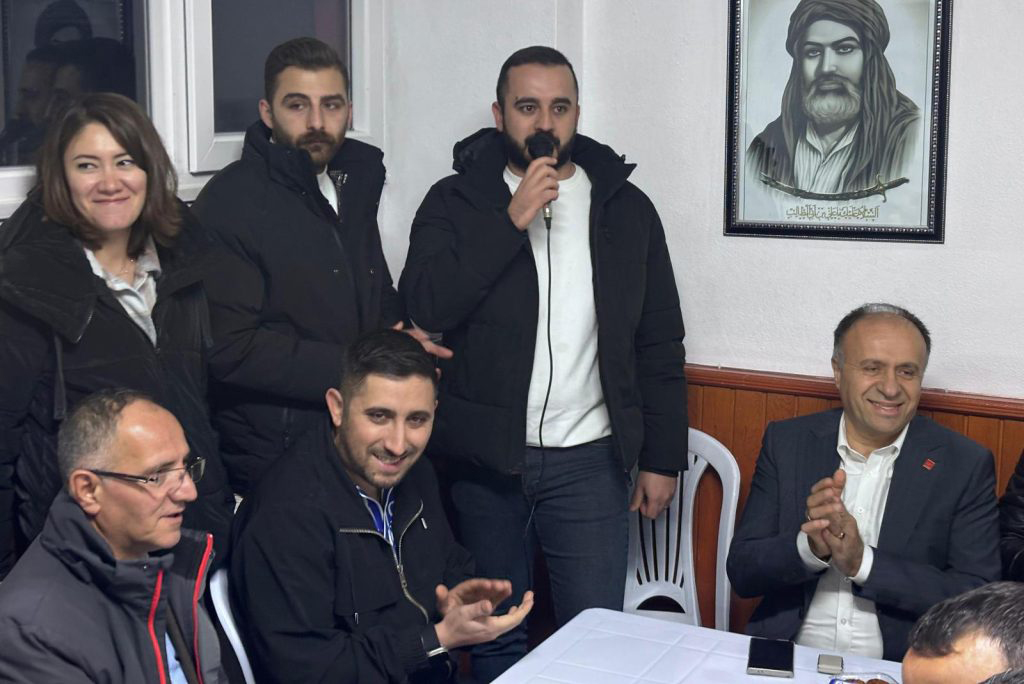 GENÇLER İFTARDA BULUŞTU